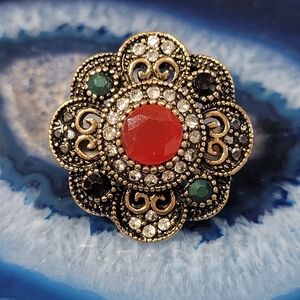 Elegant Gold and Red Floral Ring